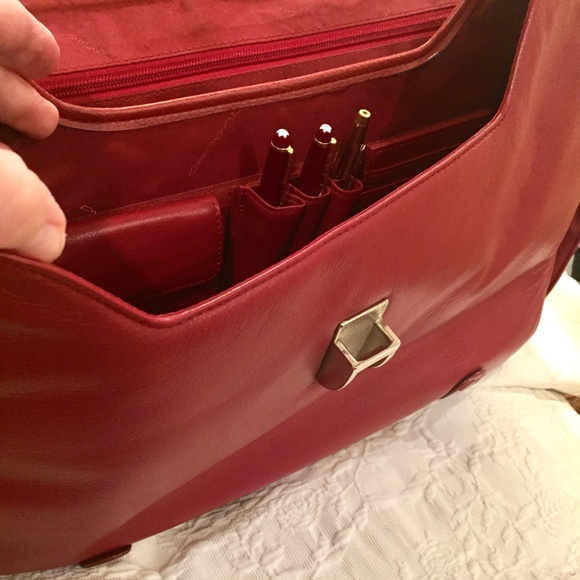 Beautiful Piquadro Italian Leather Business Bag (Unisex) - Picture 9 of 15